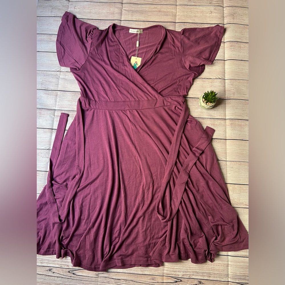 NWT NEMIDOR size Plus 16 plum dress with pockets.